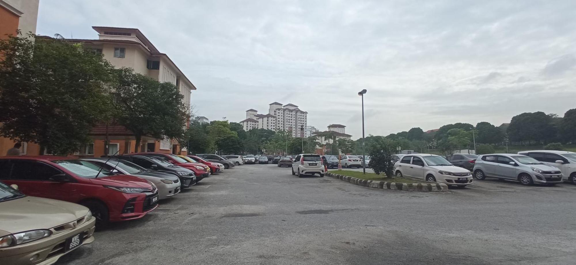 M.Fr Homestay Pangsapuri Putra Damai Putrajaya Eksteriør bilde